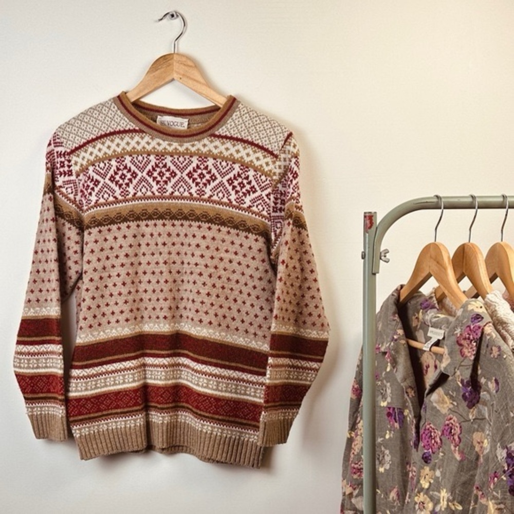 Vintage fair isle Sweater lightweight acrylic with 30% wool